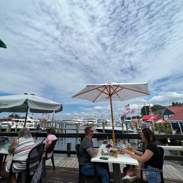 Photo taken at Foxy&#39;s Harbor Grille by Omar A. on 8/6/2022