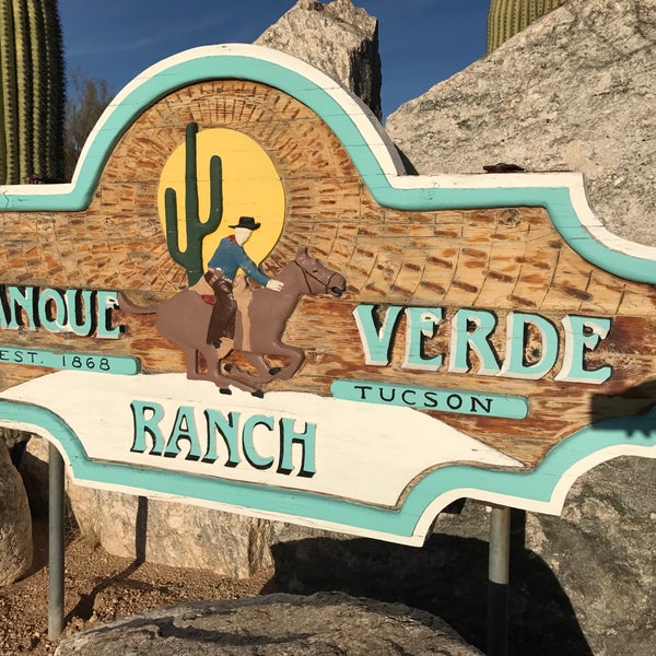 รูปภาพถ่ายที่ Tanque Verde Ranch โดย Gary M. เมื่อ 2/10/2017