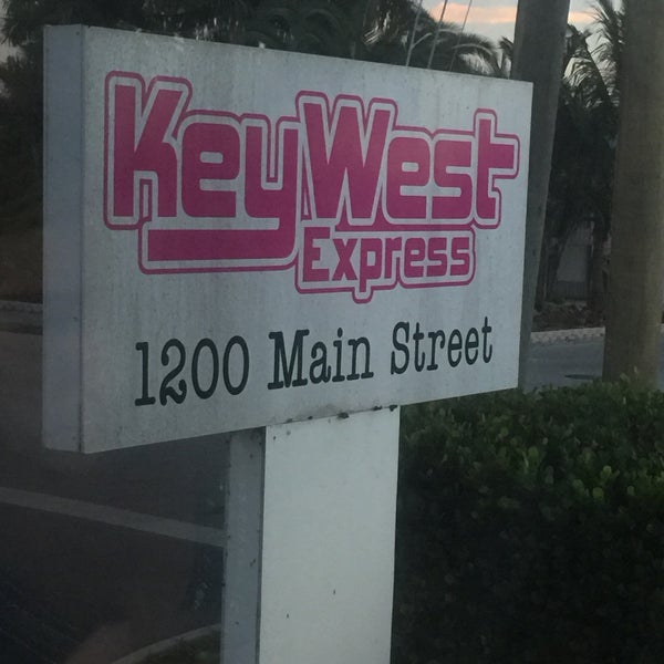 Das Foto wurde bei Key West Express von Thomas K. am 10/22/2015 aufgenommen