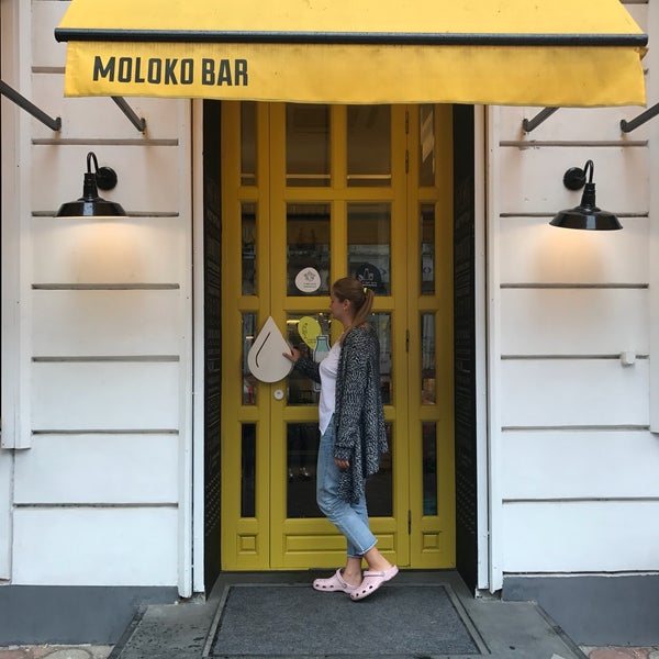 8/22/2017 tarihinde Anastasiia C.ziyaretçi tarafından MOLOKO Bar'de çekilen fotoğraf