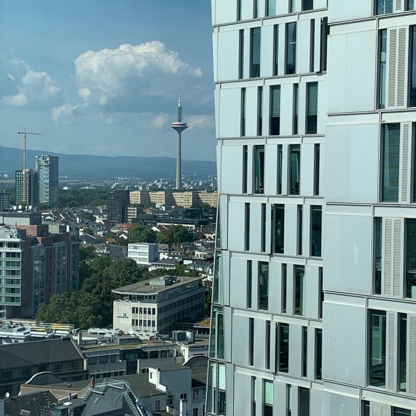 Снимок сделан в JW Marriott Hotel Frankfurt пользователем Turki A. 9/6/2021