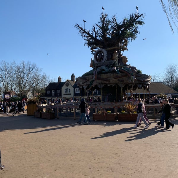 Photo taken at Chessington World of Adventures Resort by Turki A. on 3/19/2022