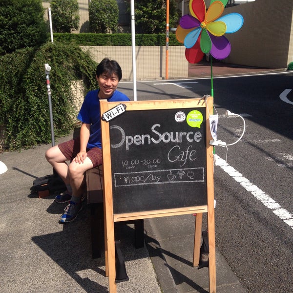 Das Foto wurde bei Shimokitazawa OpenSource Cafe von Mayo M. am 9/22/2015 aufgenommen