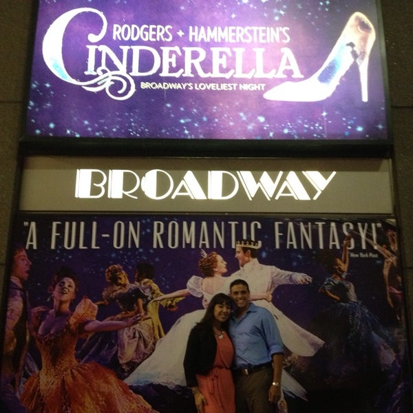 9/14/2013にSolemi C.がCinderella on Broadwayで撮った写真