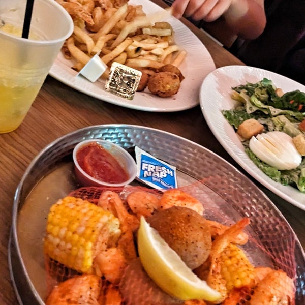 Chix Sea Grill and Bar Seafood Restaurant in Virginia Beach