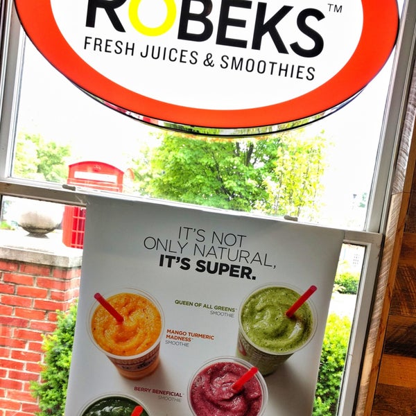 Foto tirada no(a) Robeks Fresh Juices &amp; Smoothies por Hassan A. em 7/5/2018