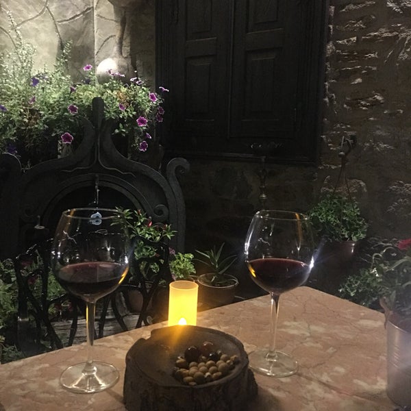 Very tasty wine, the backyard in the evening was so peaceful and picturesque. The service was also very friendly... We will definitely visit again...