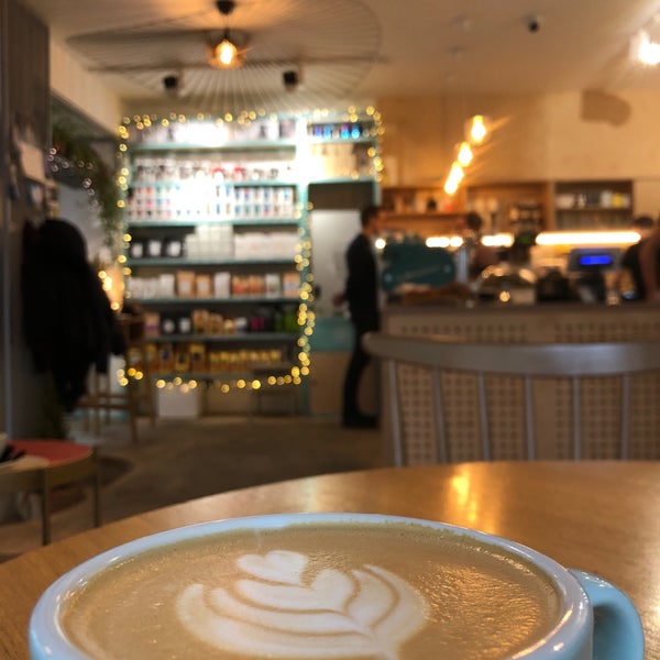 Photo taken at Coffeedesk by Anna Q. on 1/16/2019