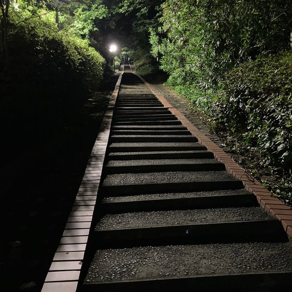 次での写真 福岡市動物園 ゾウ舎 50人の訪問者