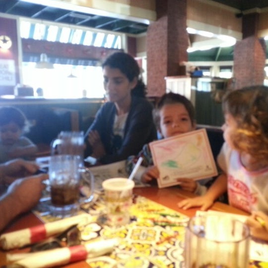 Photo taken at Chili&#39;s Grill &amp; Bar by Erez H. on 9/24/2012