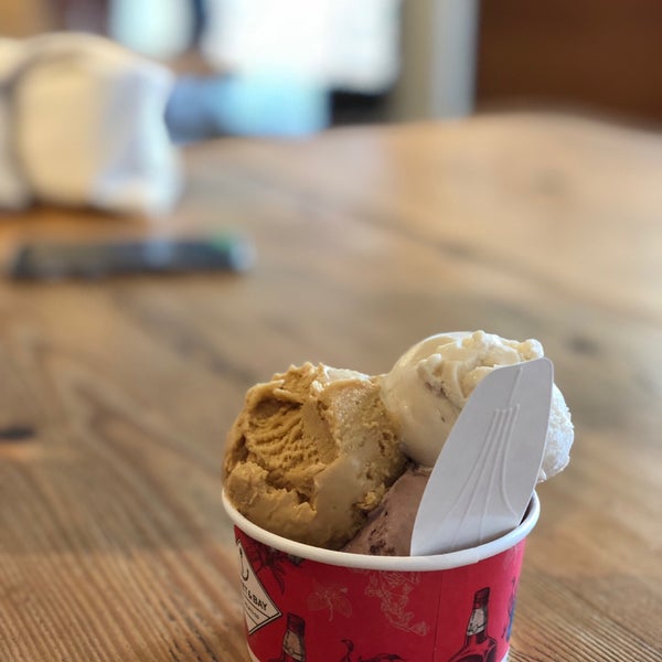 Photo taken at Bucket &amp; Bay Craft Gelato Co by Vincent on 7/22/2019