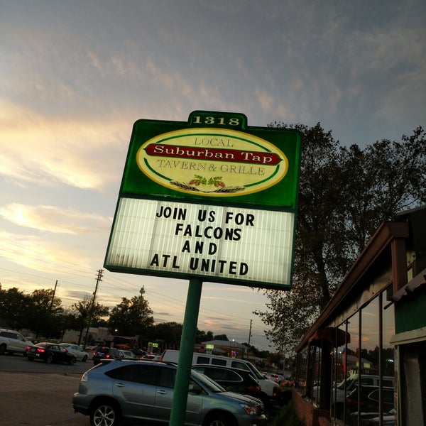 Photo prise au Suburban Tap par Rick C. le10/10/2017