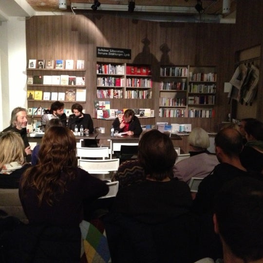 Photo prise au ocelot, not just another bookstore par Kai W. le12/1/2012