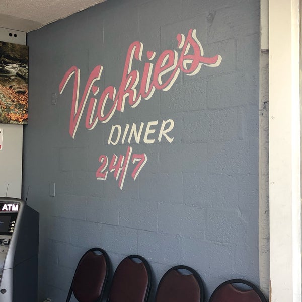 Photo prise au Vickie&#39;s Diner par Harold D. le11/9/2018