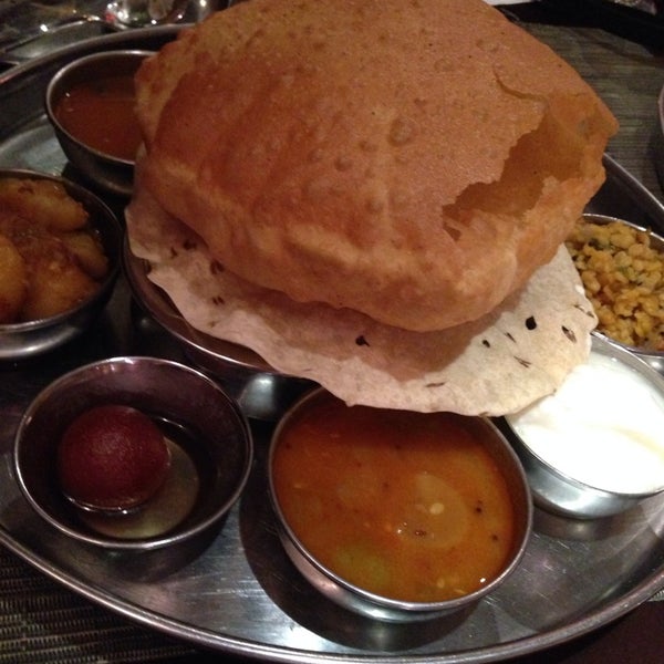 5/3/2014 tarihinde Shizuka M.ziyaretçi tarafından Pongal Kosher South Indian Vegetarian Restaurant'de çekilen fotoğraf