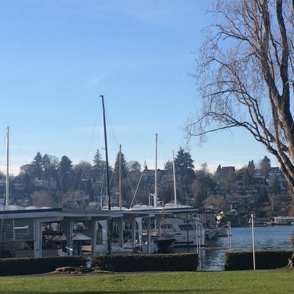 Foto tirada no(a) Seattle Yacht Club por Chells M. em 1/14/2015