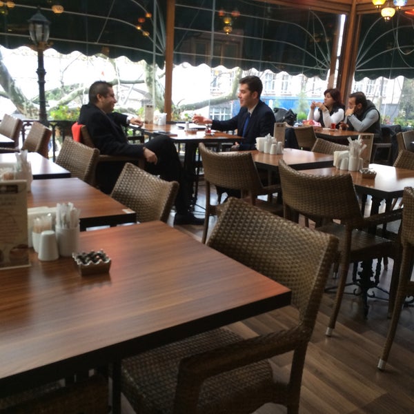 Foto diambil di İncir Ağacı Cafe &amp; Restaurant oleh 🔜Mehmet🔙 pada 1/14/2016