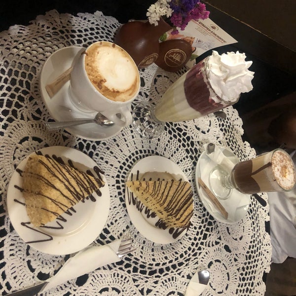 Foto scattata a Львівська майстерня шоколаду / Lviv Handmade Chocolate da Diana B. il 8/26/2019