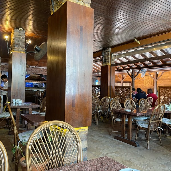 Foto diambil di Paşa Ocakbaşı Restoran oleh Necdet Ö. pada 8/24/2021