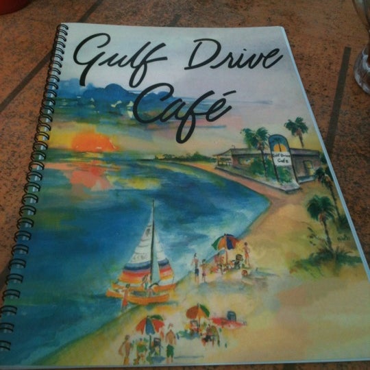 Photo prise au Gulf Drive Cafe par Paul C. le2/5/2012
