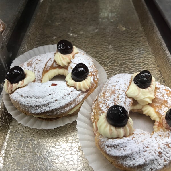 La Rose Italian Bakery Milton, ON