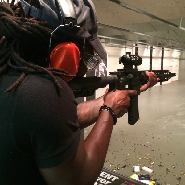 9/28/2015에 LYNX P.님이 Gun For Hire @ The Woodland Park Range에서 찍은 사진