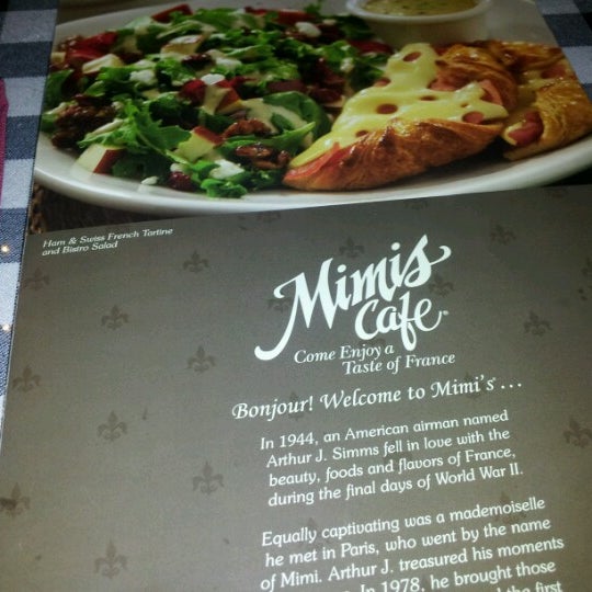 Photo taken at Mimi&#39;s Cafe by Jen V. on 11/22/2012