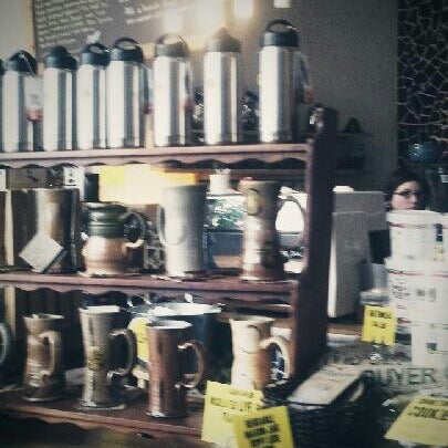 Photo taken at Higher Grounds Trading Co. by Kerry L. on 3/9/2013