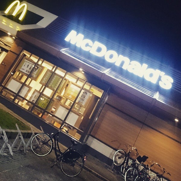 รูปภาพถ่ายที่ McDonald&#39;s โดย Lars v. เมื่อ 1/23/2015