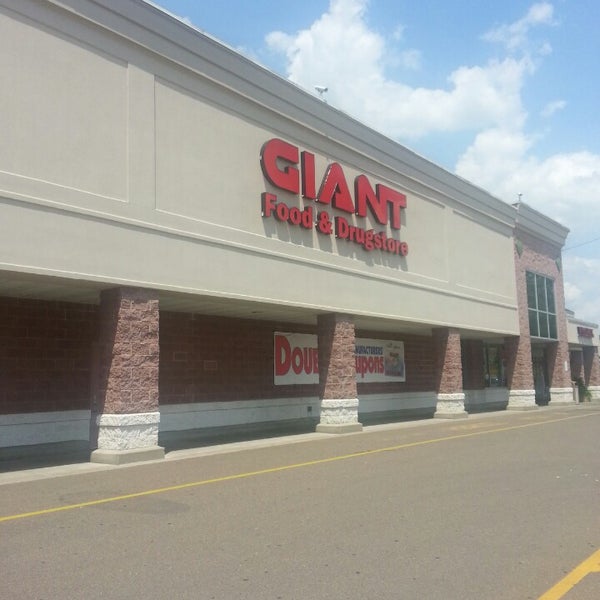 Giant Food Store - Grocery Store in Berwick