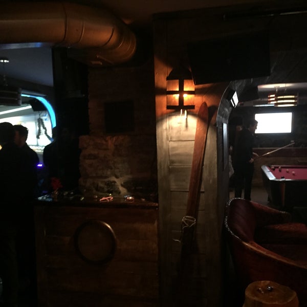 12/14/2016にEric G.がM Montréal Hostel &amp; Barで撮った写真