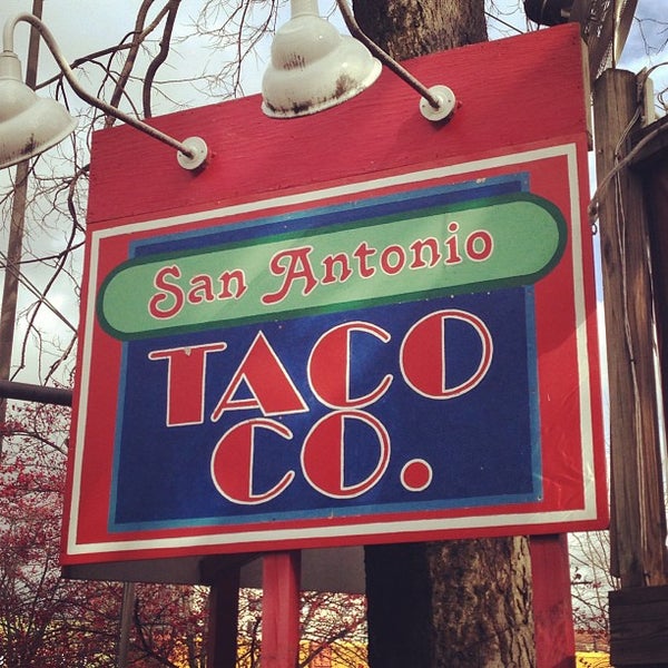 12/20/2012에 Tyler H.님이 San Antonio Taco Co.에서 찍은 사진