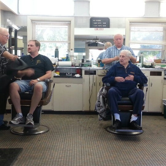 Lee's Barber Stylists - Salon / Barbershop in Bloomington