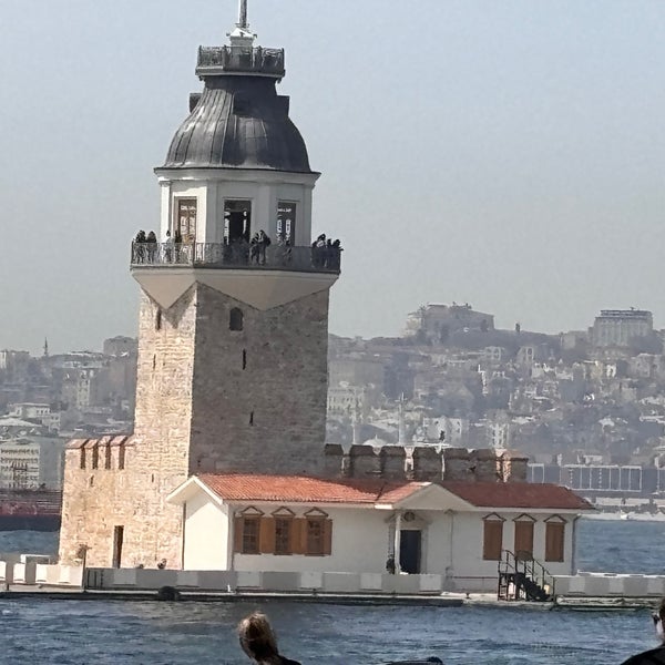 รูปภาพถ่ายที่ Kız Kulesi โดย B E W I T C H E D 🦄 เมื่อ 3/30/2024