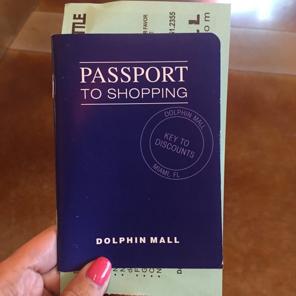 3/13/2015にAnna L.がDolphin Mallで撮った写真