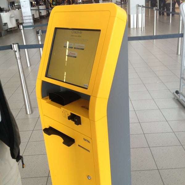 Lufthansa check in. Lufthansa check in