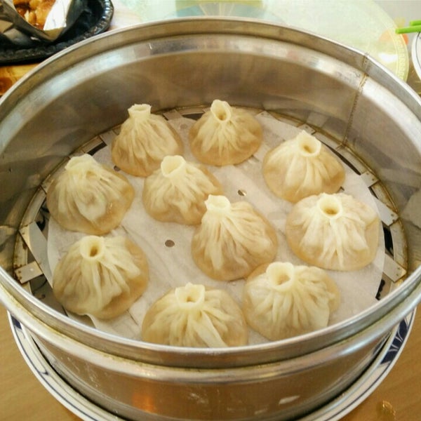 Снимок сделан в Dumpling King - Fresh Handmade Dumplings &amp; Chinese Cuisine пользователем Peter Y. 12/27/2015