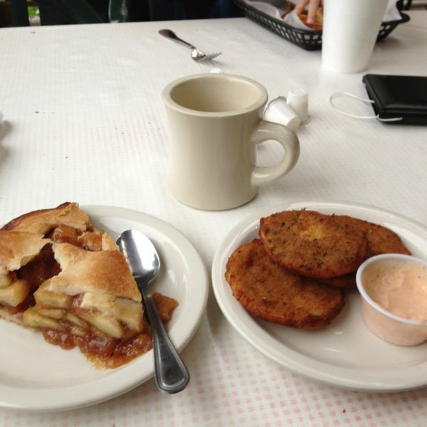 Photos at Turners Corner Cafe (Now Closed) 6 tips