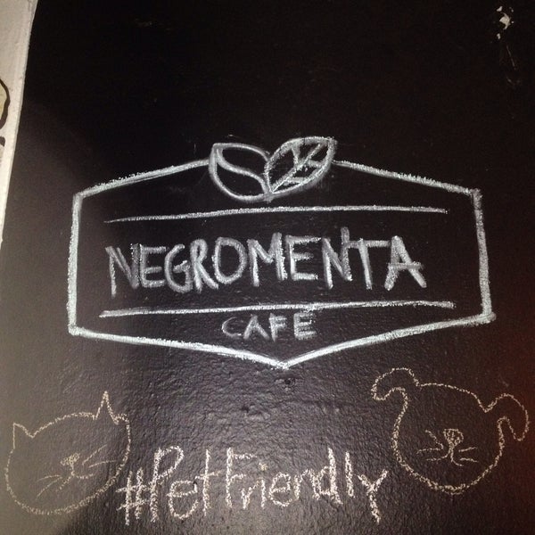 Снимок сделан в NegroMenta Café пользователем Melissa V. 10/15/2015