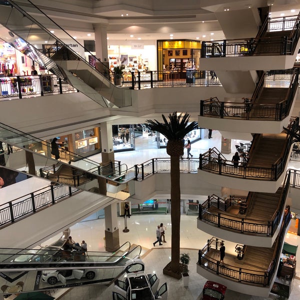 Foto scattata a Villa Romana Shopping da Angelica Costa il 5/27/2019