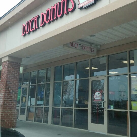 4/18/2014에 Lisa M.님이 Duck Donuts에서 찍은 사진