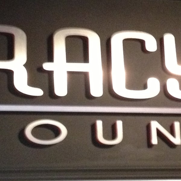 Foto diambil di Tracy&#39;s Lounge oleh Tracy&#39;s Lounge pada 11/3/2014