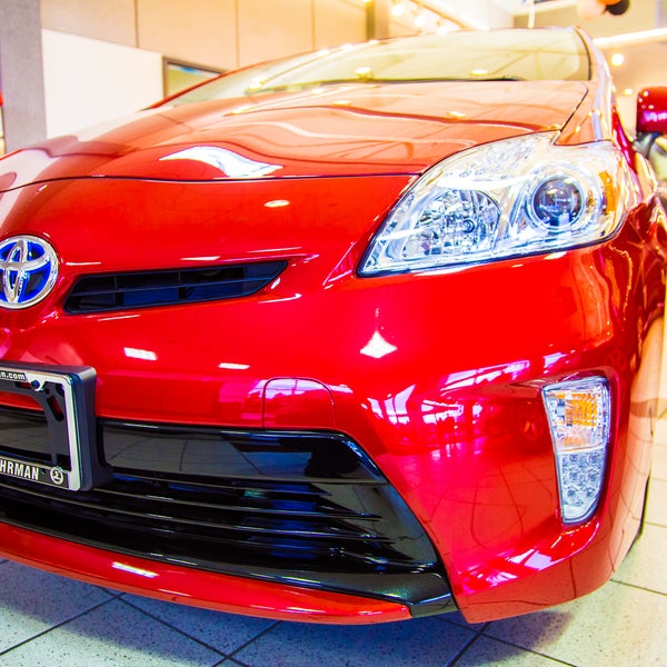 Oakbrook Toyota Car Dealership