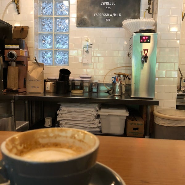6/1/2018 tarihinde Bugi L.ziyaretçi tarafından Ninth Street Espresso'de çekilen fotoğraf