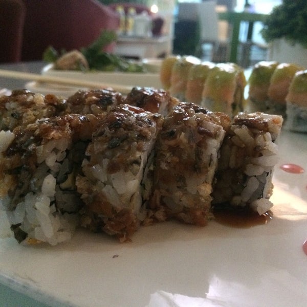Das Foto wurde bei Banzai Sushi Asian Cuisine von William M. am 6/16/2016 aufgenommen