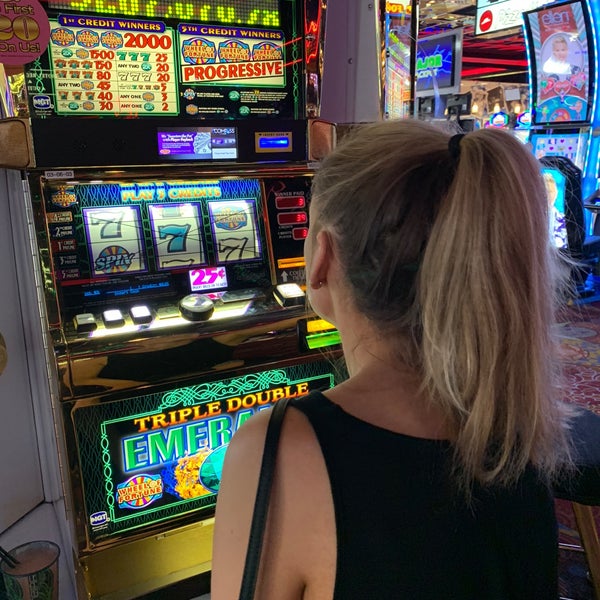 Photo taken at Casino Royale &amp; Hotel, Best Western Plus by Mike G. on 9/29/2018