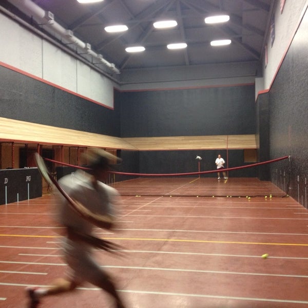 C's shop racquet club