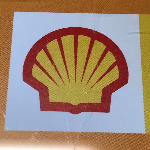 Shell Fuel Station in Needham Heights