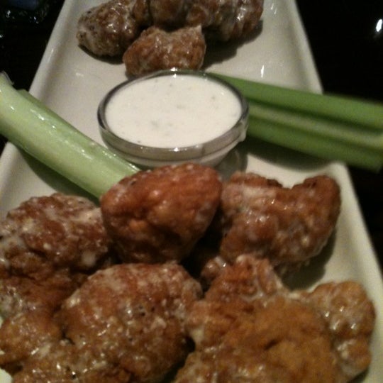 Photo taken at BJ&#39;s Restaurant &amp; Brewhouse by Janie A. on 9/20/2012