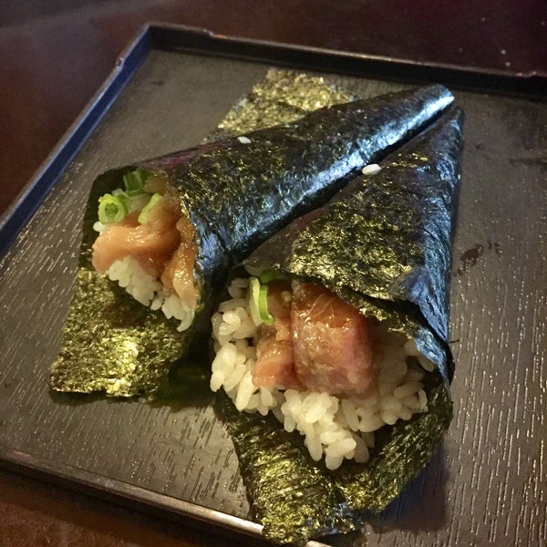 11/22/2017 tarihinde Bobbyziyaretçi tarafından Sushi Capitol'de çekilen fotoğraf